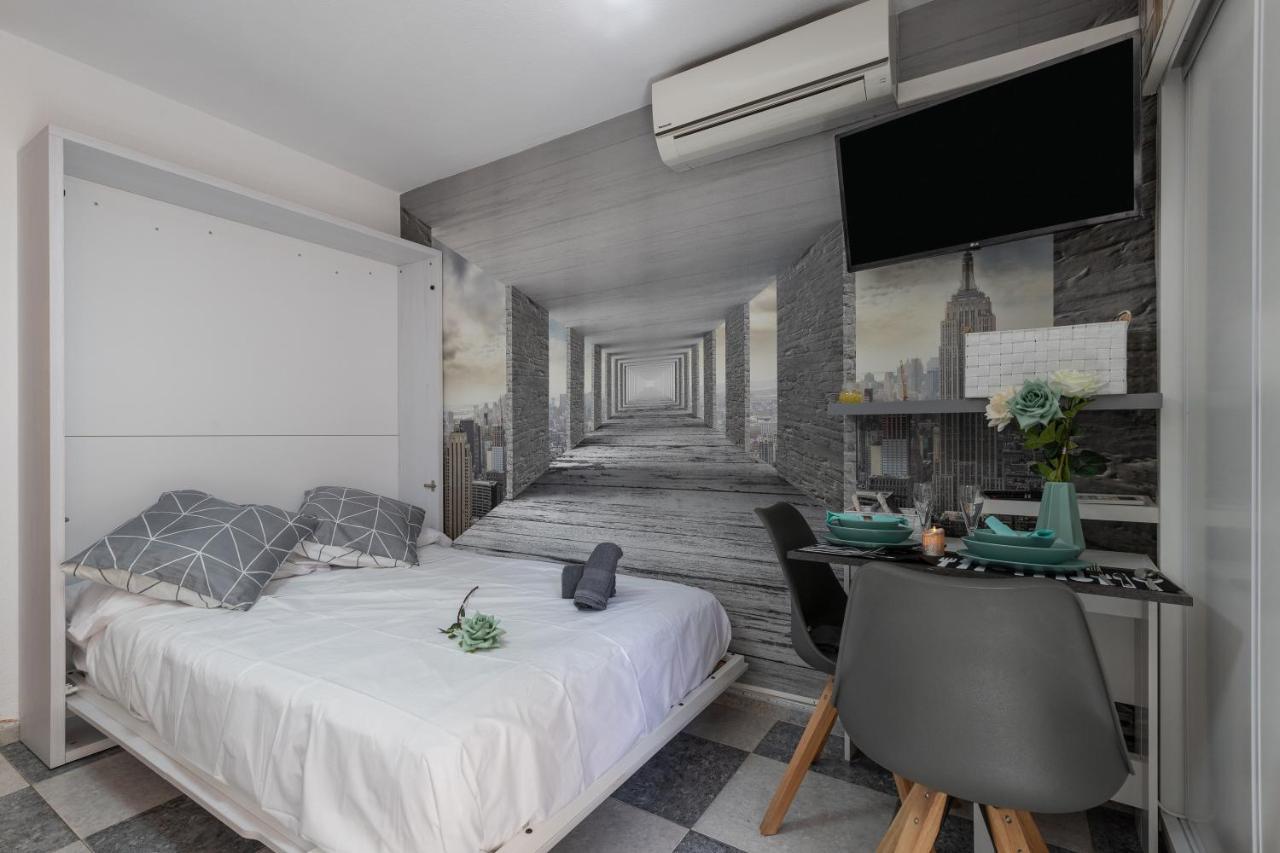 Aguila - Costa Del Sol Apartment เบนัลมาเดนา ภายนอก รูปภาพ