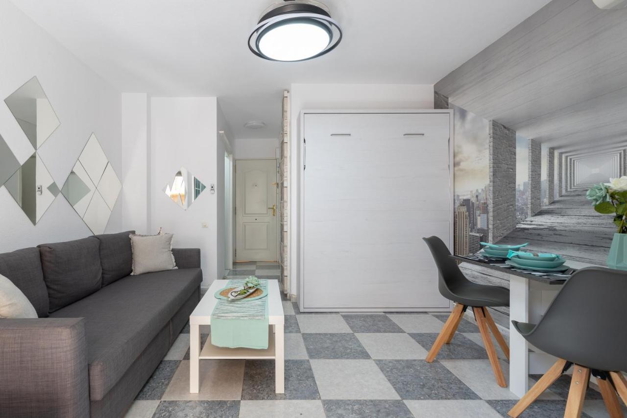 Aguila - Costa Del Sol Apartment เบนัลมาเดนา ภายนอก รูปภาพ